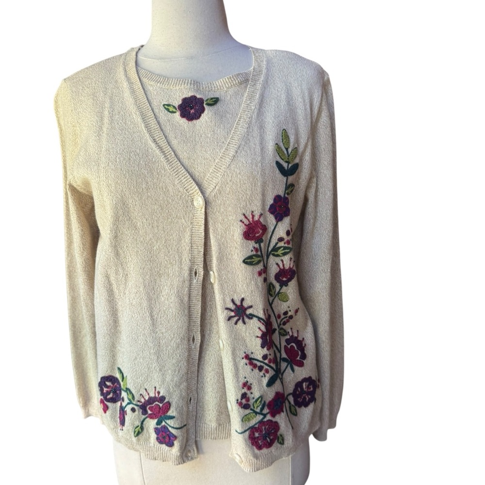 1980s/90s Alfred Dunner 1-Piece Floral Embroidered & Beaded Cardigan